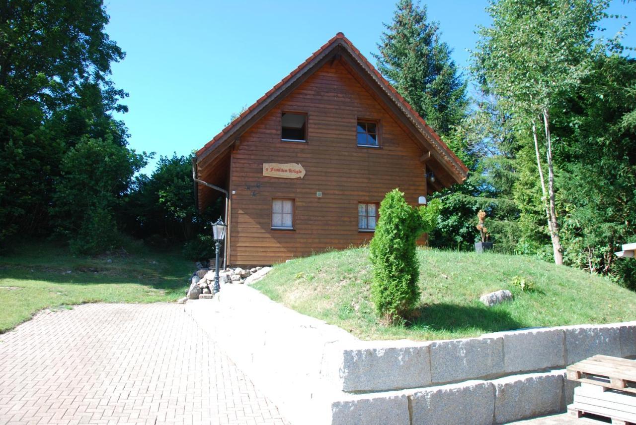 Landgasthof Zum Dorfkrug Hotel Häusern Exterior foto