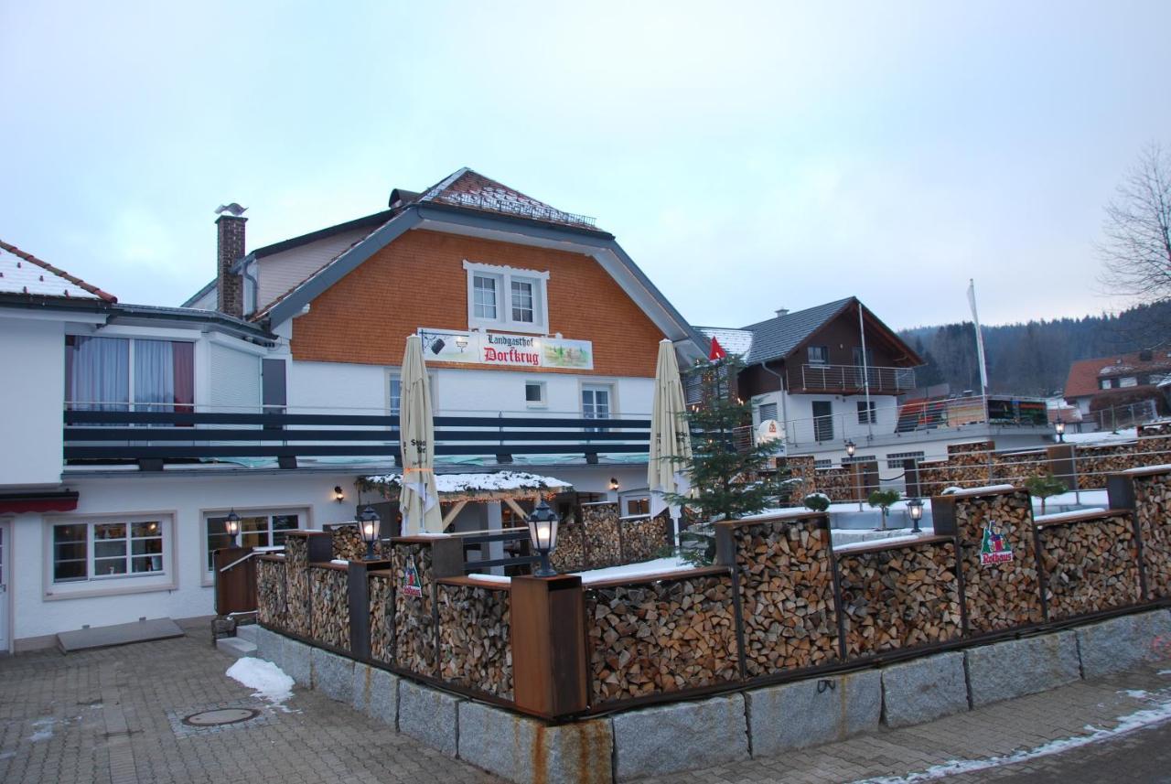 Landgasthof Zum Dorfkrug Hotel Häusern Exterior foto