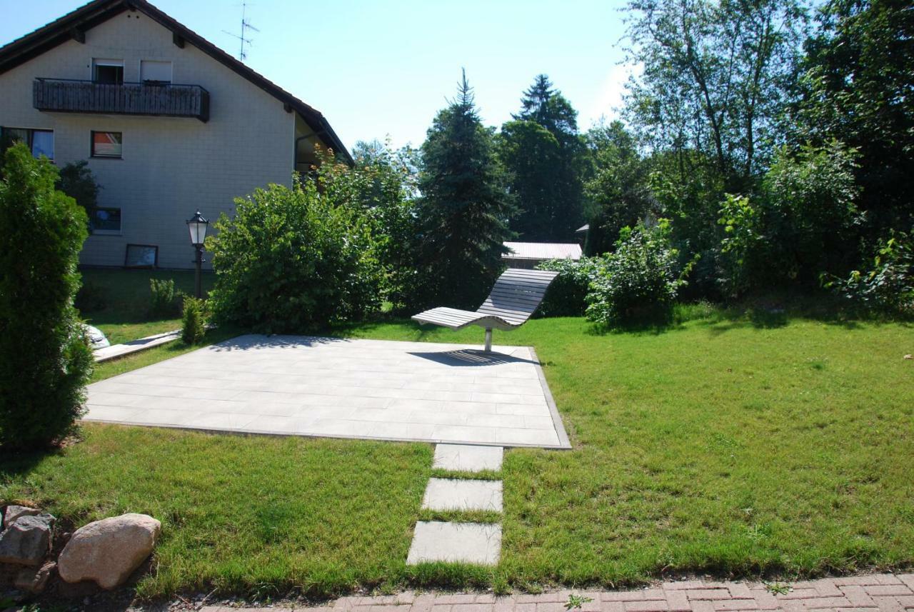 Landgasthof Zum Dorfkrug Hotel Häusern Exterior foto