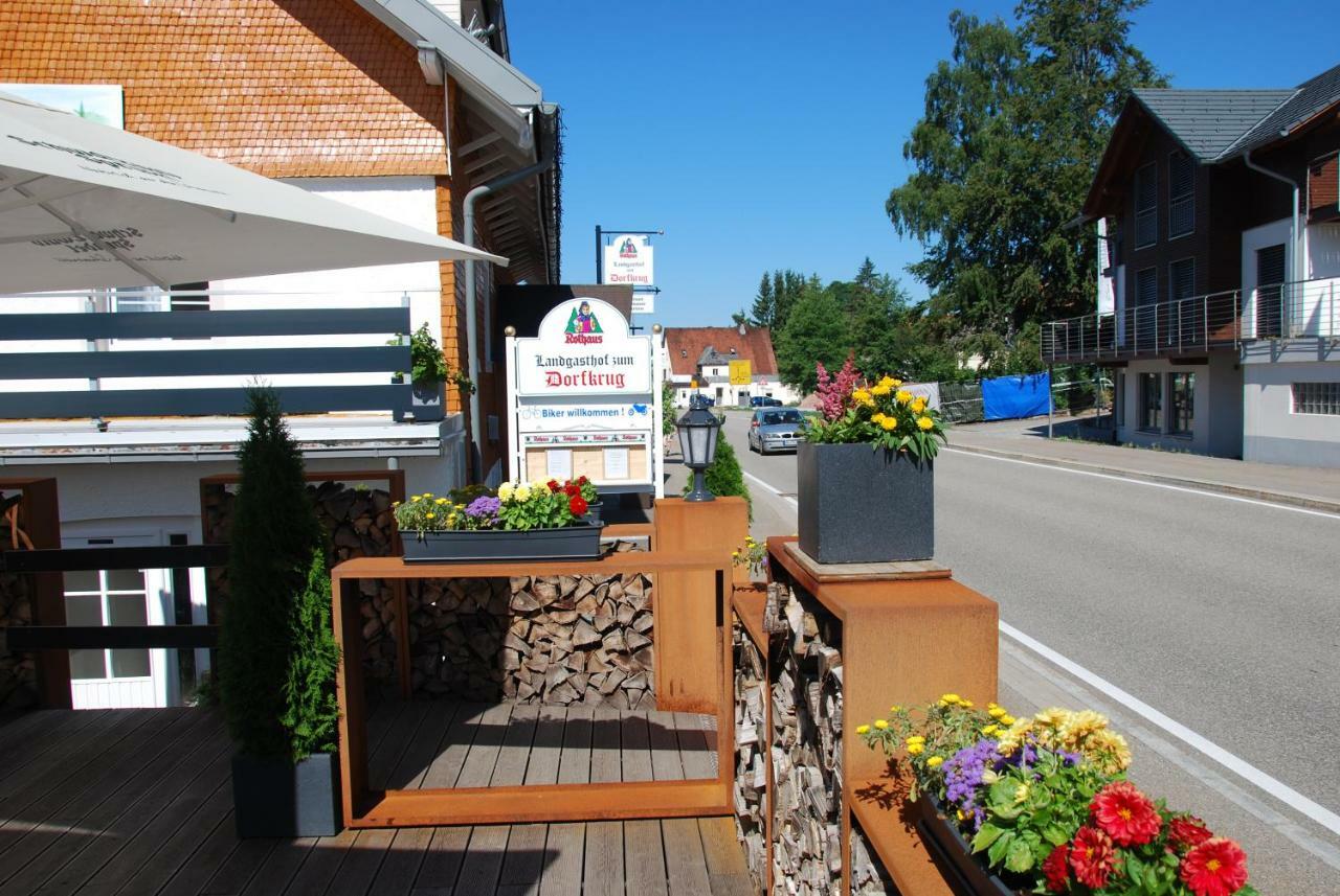 Landgasthof Zum Dorfkrug Hotel Häusern Exterior foto